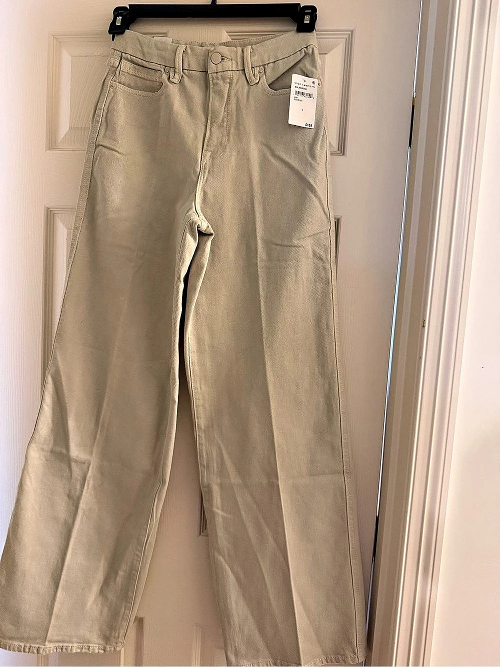 Good American Good Skate High Rise Wide Leg Jeans Straight Leg Pants in Beige